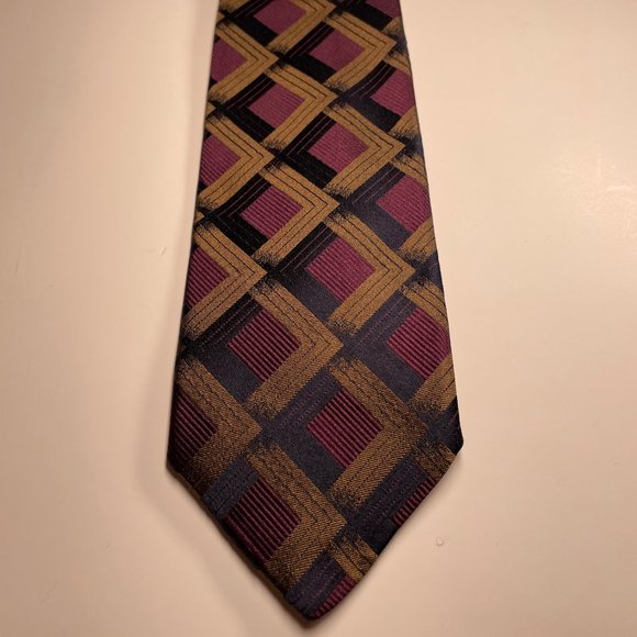 EUC Silk Gucci Tie In Burgundy, Gold & Black Geometric Diamond Pattern - Picture 3 of 8